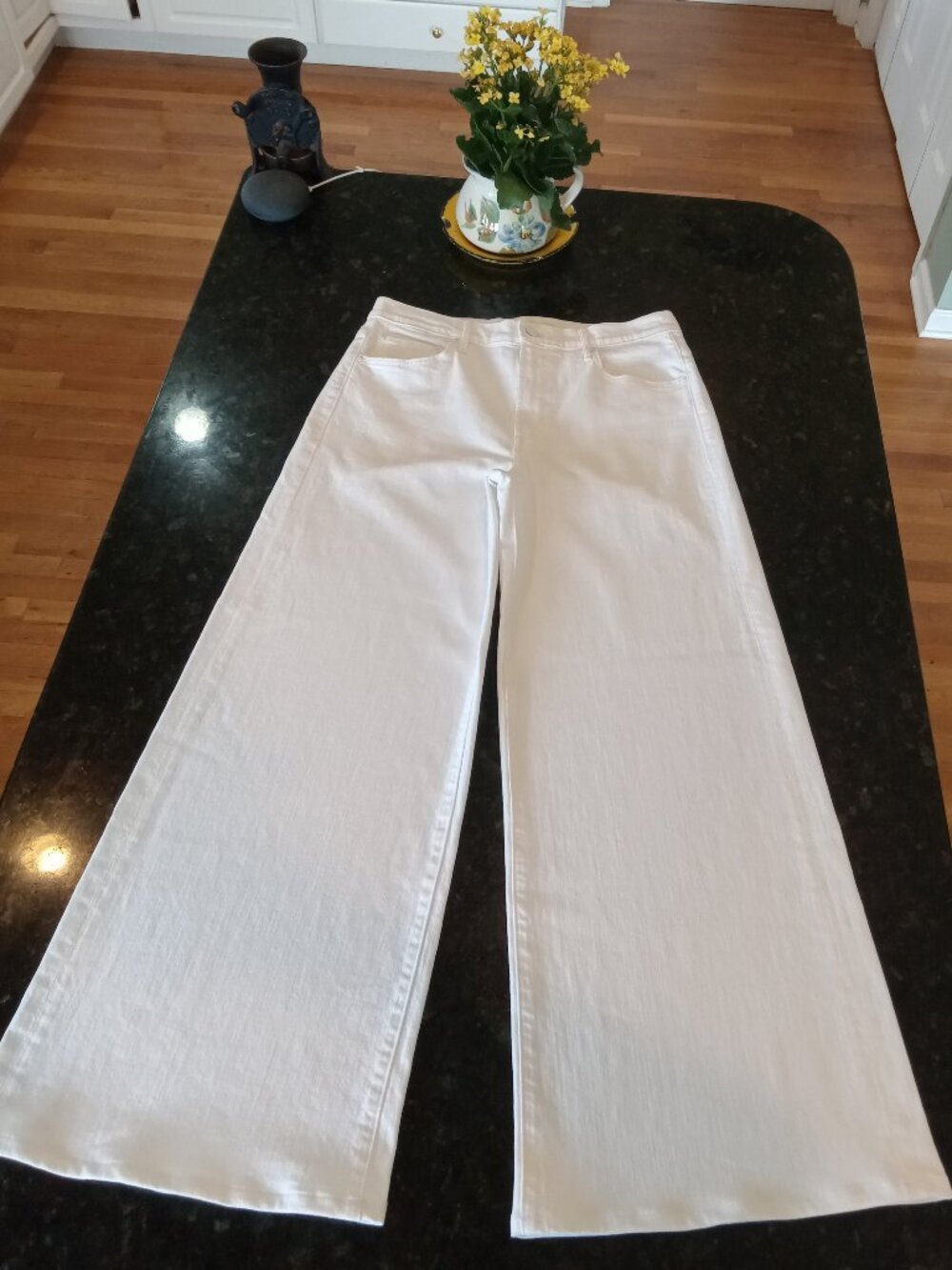 MOTHER Undercover Totally Innocent White Denim Flared Cotton Jeans: 30" inseam
